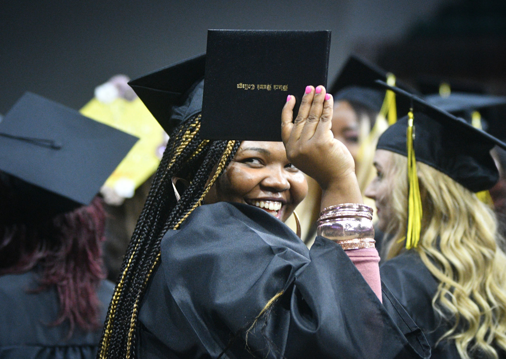 051719-mda-nws-BHCgrad-016a.jpg